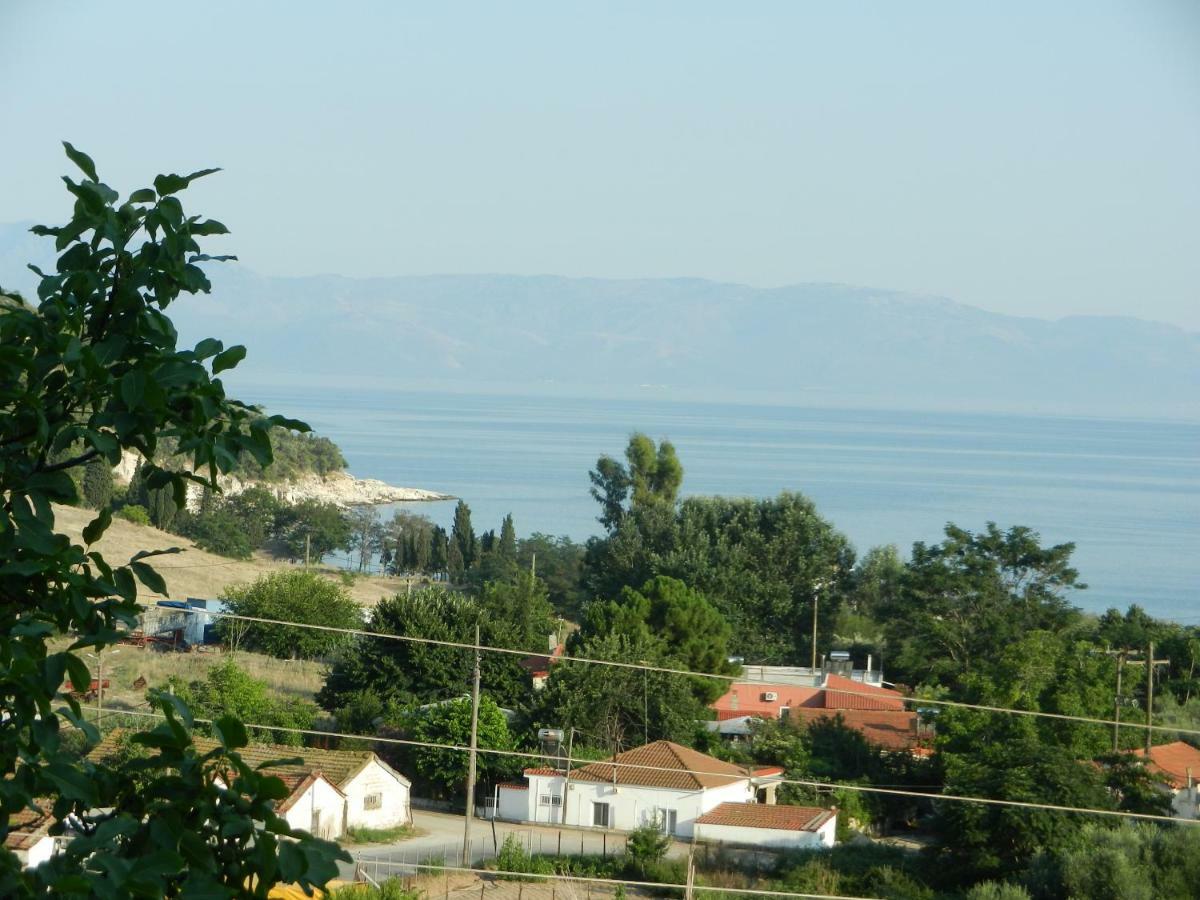 Aspri Ammos House Apartment Kavala Bagian luar foto